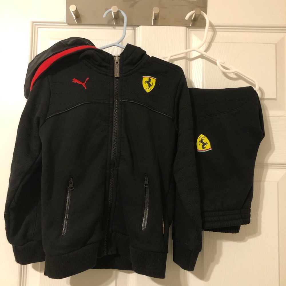🌟HP🌟Puma/Ferrari 2 piece track suit w/hood